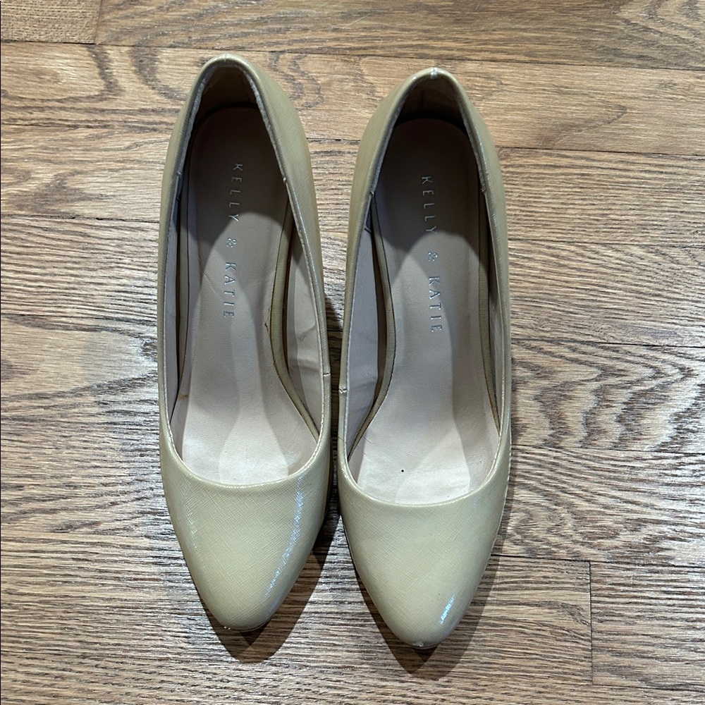 Kelly & Katie Women's Beige Pointed-Toe Pumps